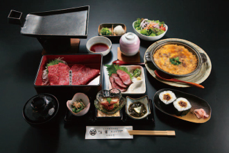 お食事