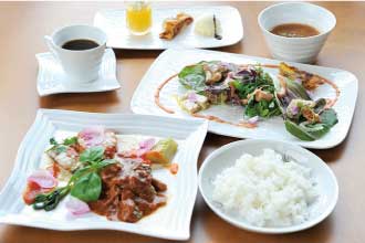 お食事